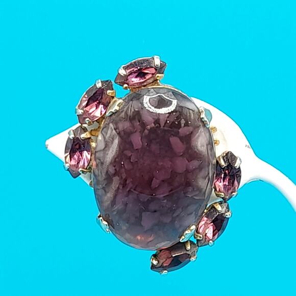 Vintage Purple Glass Rhinestone Clip Earrings, Gold Tone, 1 1/4", 1950s - Picture 2 of 10